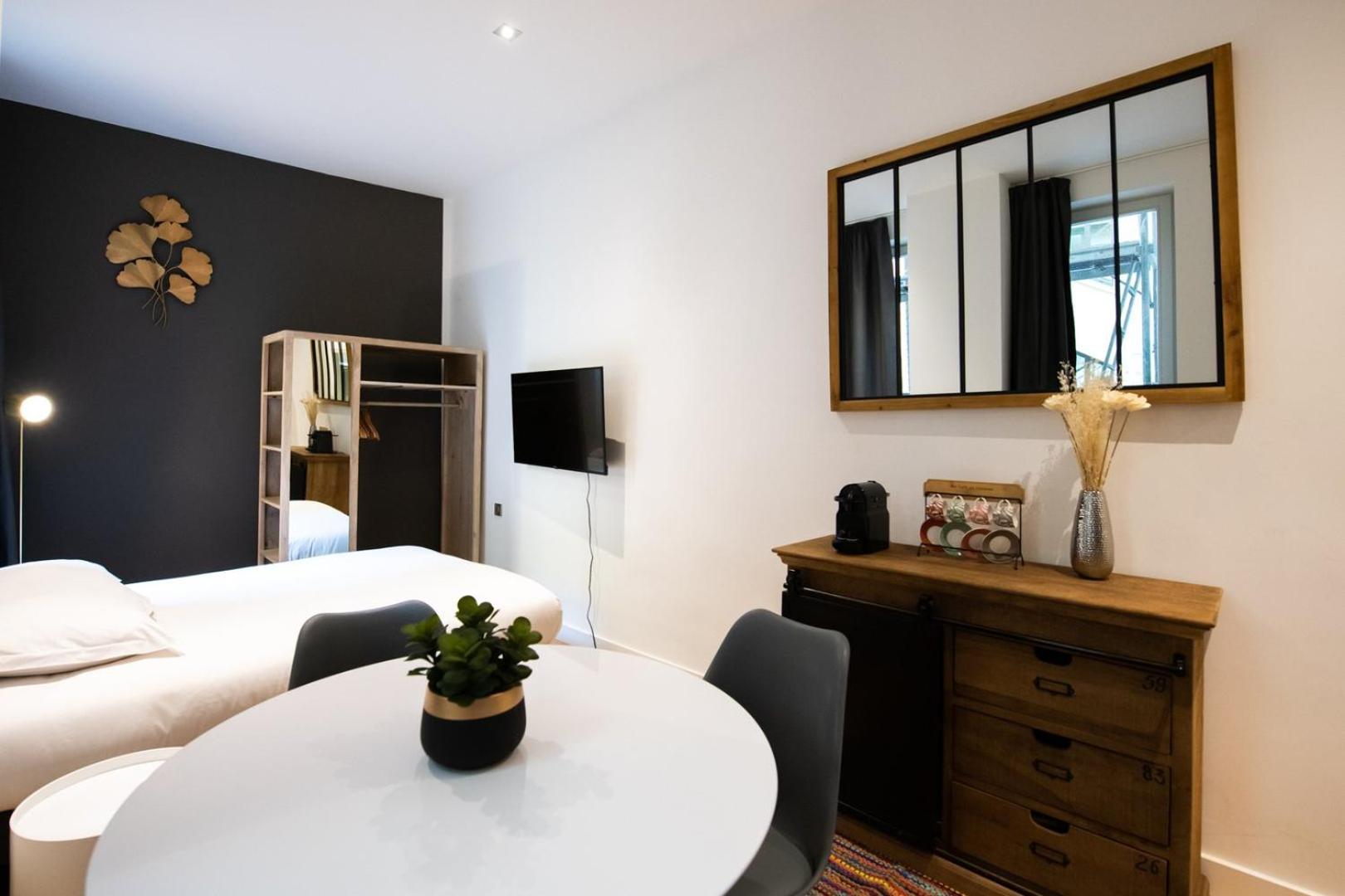 Le St Germain - Petillant Studio Decore Avec Gout En Centre-Ville Лион Екстериор снимка