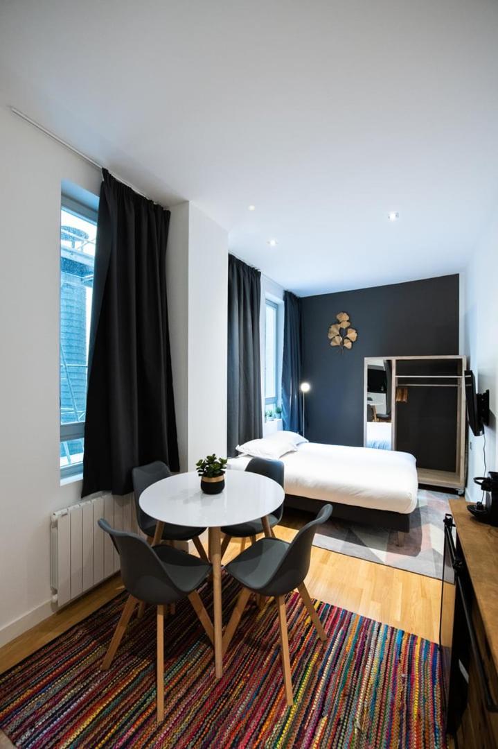 Le St Germain - Petillant Studio Decore Avec Gout En Centre-Ville Лион Екстериор снимка